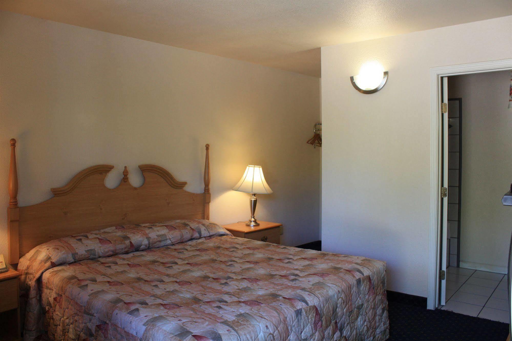Mother Lode Motel เพลเซอร์วิลล์ ภายนอก รูปภาพ